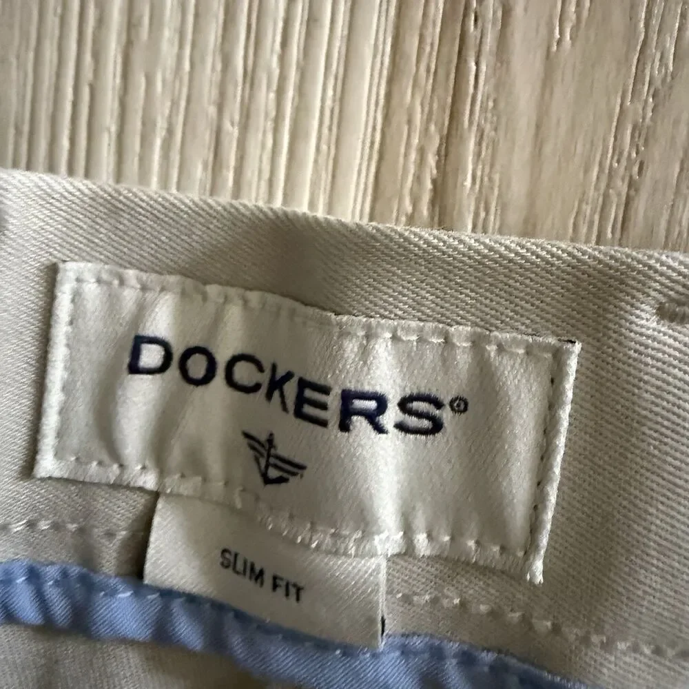 Dockers Men's Slim Fit Khaki Pants Flat Front Classic Size 36W x 34L